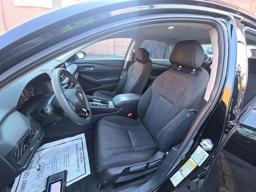 Crystal Black Pearl 2025 Honda Accord LX 1.5T