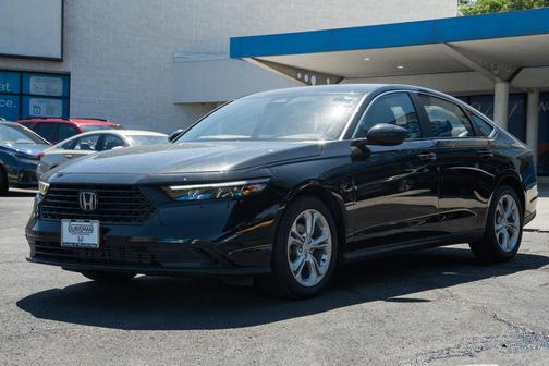 Crystal Black Pearl 2025 Honda Accord LX 1.5T