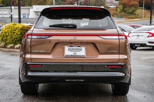 2025 Toyota Crown Signia Limited