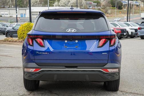 2022 Hyundai TUCSON SE