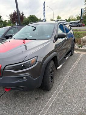 Granite Crystal Metallic 2019 Jeep Cherokee Trailhawk Elite