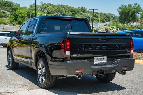 Crystal Black Pearl 2026 Honda Ridgeline RTL