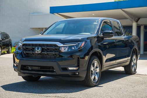 Crystal Black Pearl 2026 Honda Ridgeline RTL