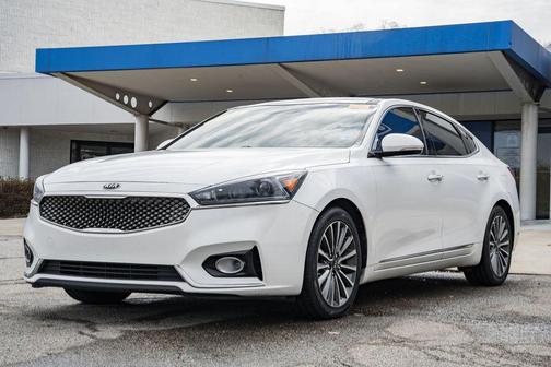 2017 Kia Cadenza Premium