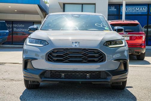 Urban Gray Pearl 2024 Honda HR-V Sport