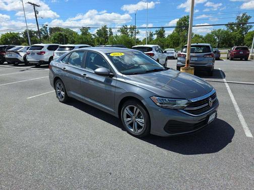 Black 2024 Volkswagen Jetta 1.5T SE