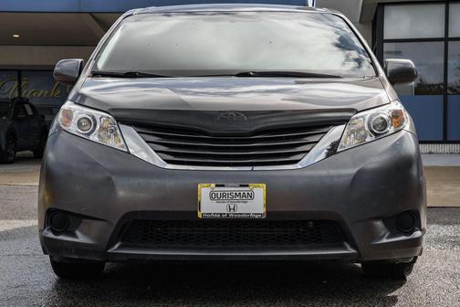 2017 Toyota Sienna LE