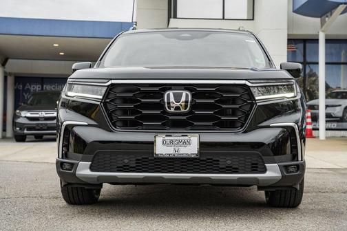 2025 Honda Pilot Touring 8-Passenger