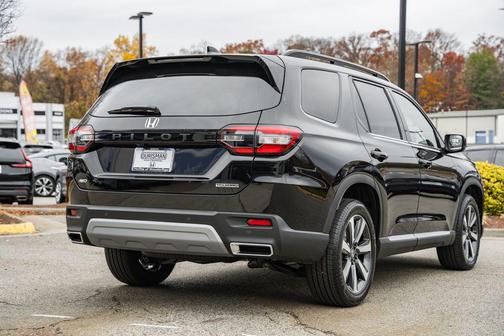 2025 Honda Pilot Touring 8-Passenger