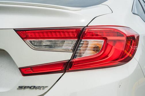 Platinum White 2018 Honda Accord Sport