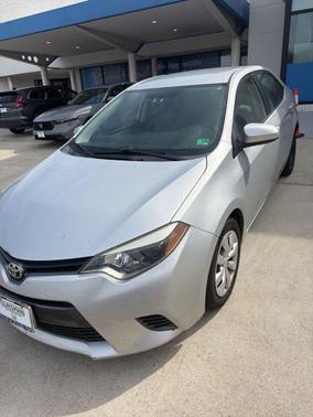 Classic Silver Metallic 2015 Toyota Corolla LE