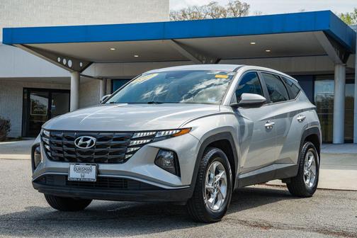 Shimmering Silver 2022 Hyundai TUCSON SE