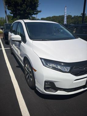 Platinum White Pearl 2025 Honda Odyssey EX-L