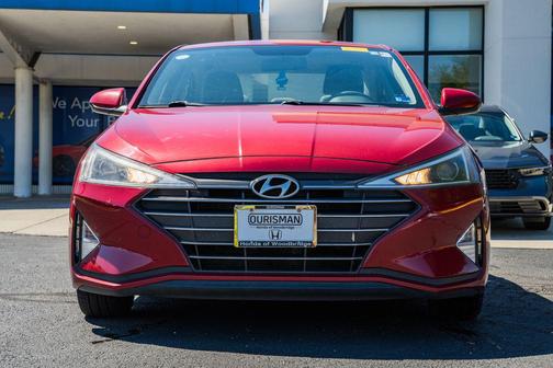 Scarlet Red 2019 Hyundai ELANTRA SE