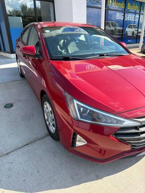 Scarlet Red 2019 Hyundai ELANTRA SE
