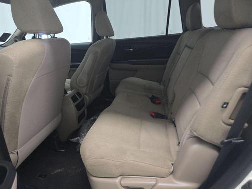 Modern Steel Metallic 2019 Honda Pilot LX