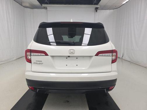 Modern Steel Metallic 2019 Honda Pilot LX