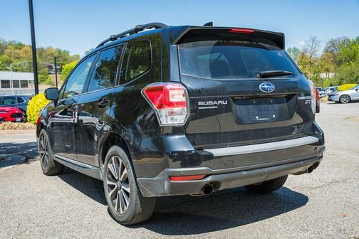 Crystal Black Silica 2018 Subaru Forester 2.0XT Touring