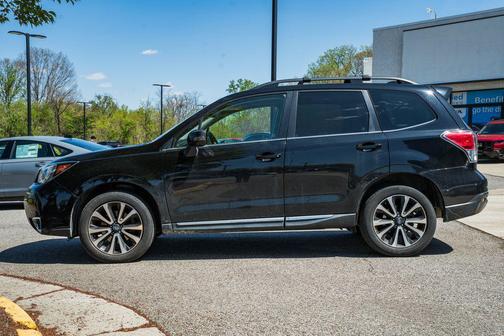 Crystal Black Silica 2018 Subaru Forester 2.0XT Touring