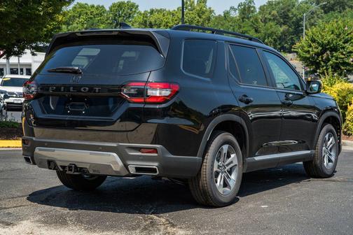Crystal Black Pearl 2026 Honda Pilot EX-L