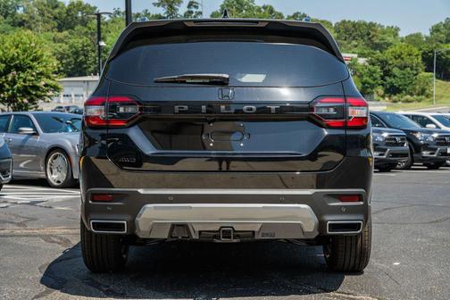 Crystal Black Pearl 2026 Honda Pilot EX-L
