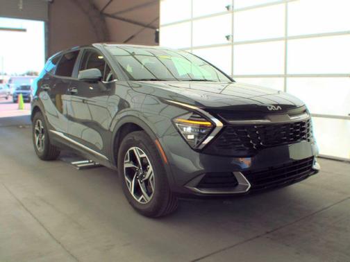 Gravity Gray 2024 Kia Sportage LX