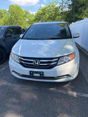 White Diamond Pearl 2016 Honda Odyssey EX-L