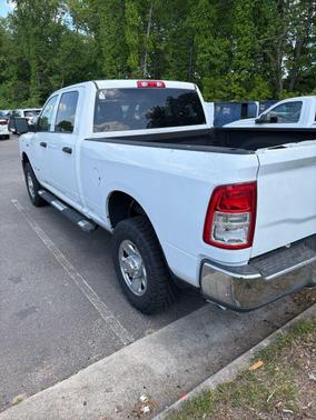 Bright White Clearcoat 2022 RAM 2500 Tradesman Crew Cab 4x4 6'4' Box