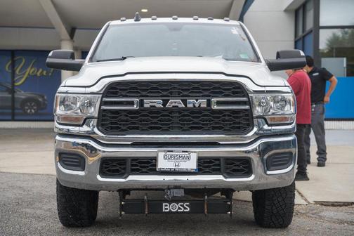 Bright White Clearcoat 2022 RAM 2500 Tradesman Crew Cab 4x4 6'4' Box