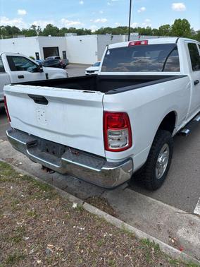 Bright White Clearcoat 2022 RAM 2500 Tradesman Crew Cab 4x4 6'4' Box