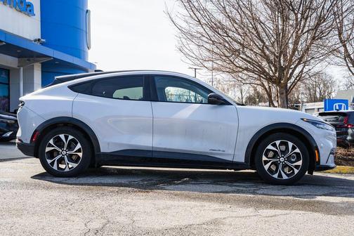 2022 Ford Mustang Mach-E Premium