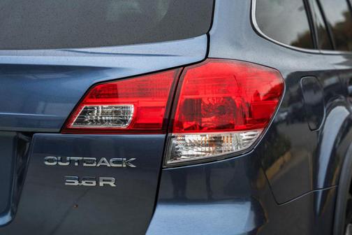 2014 Subaru Outback 3.6R Limited