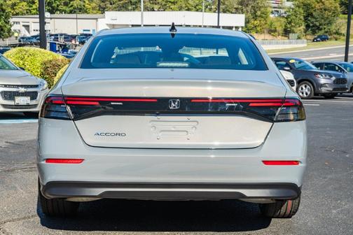 Urban Gray Pearl 2026 Honda Accord SE