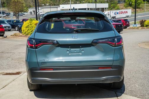2024 Honda HR-V LX