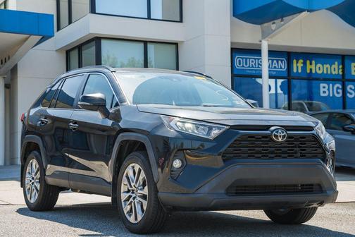 2019 Toyota RAV4 XLE Premium