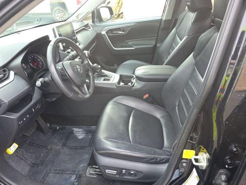 Midnight Black Metallic 2019 Toyota RAV4 XLE Premium