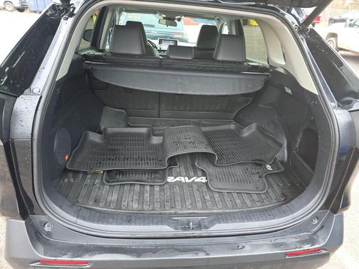 Midnight Black Metallic 2019 Toyota RAV4 XLE Premium