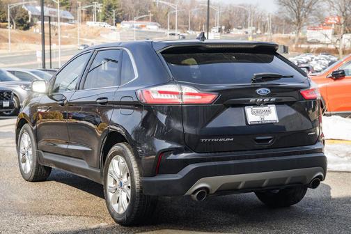 2022 Ford Edge Titanium