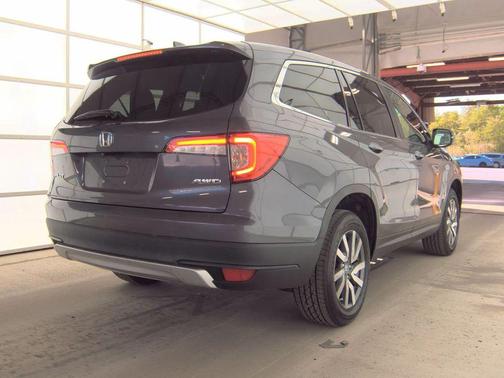 Modern Steel Metallic 2019 Honda Pilot EX-L