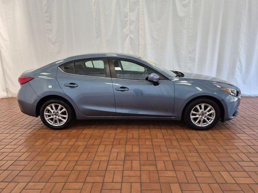 2016 Mazda Mazda3 i Sport