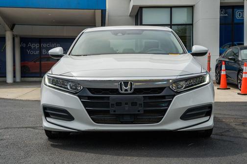 Platinum White Pearl 2019 Honda Accord LX