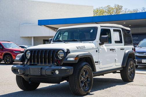 Bright White Clearcoat 2022 Jeep Wrangler Willys