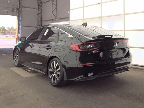 Crystal Black Pearl 2022 Honda Civic EX-L