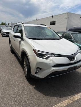 Blizzard Pearl 2018 Toyota RAV4 Limited
