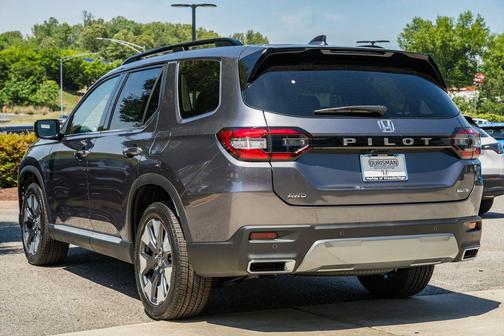 Modern Steel Metallic 2026 Honda Pilot Elite