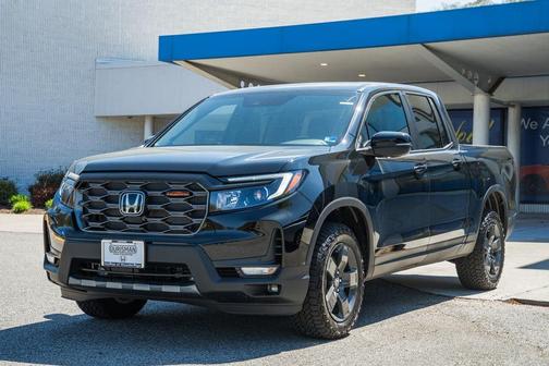 Crystal Black Pearl 2026 Honda Ridgeline TrailSport