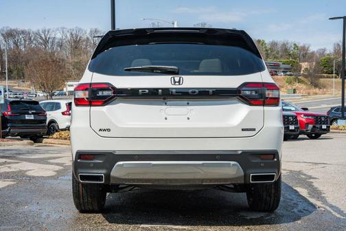 2026 Honda Pilot Touring 8-Passenger