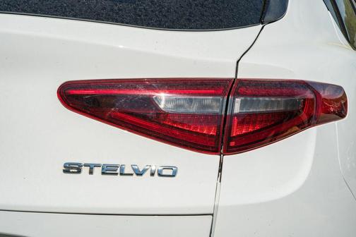 2022 Alfa Romeo Stelvio Ti