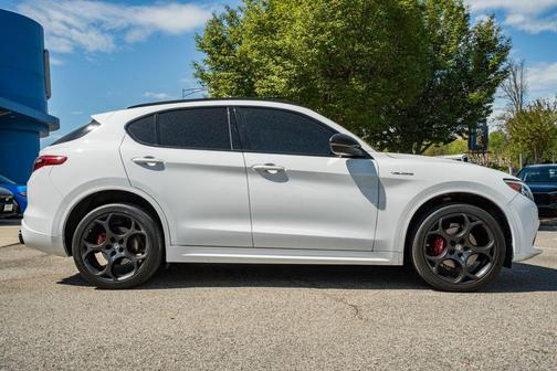 2022 Alfa Romeo Stelvio Ti