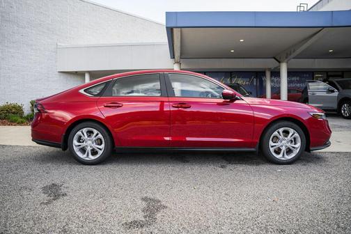 2025 Honda Accord LX 1.5T